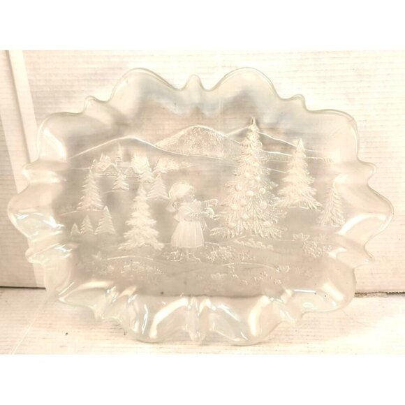 Mikasa Platter Clear Glass Ruffled Edge Serving Plate With Winter Scene Design - Picture 5 of 10